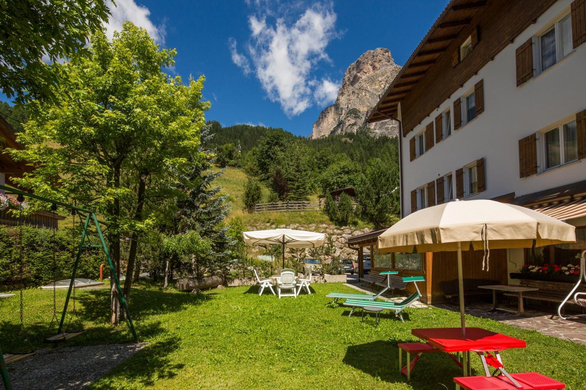 Hotel Maria Corvara Exteriör bild