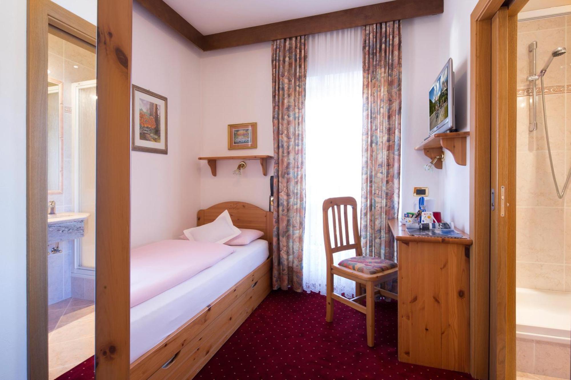 Hotel Maria Corvara Exteriör bild